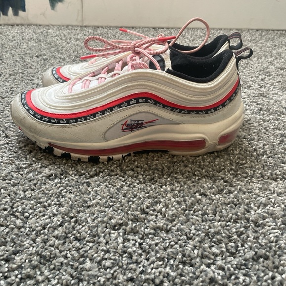 2019 white and pink nike air max sneakers